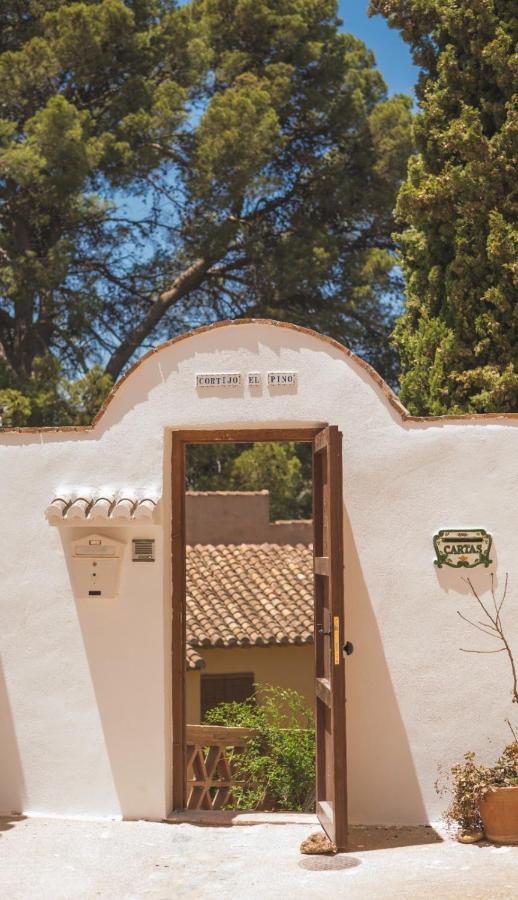 Cortijo El Pino Retreat Bed & Breakfast Albuñuelas Екстериор снимка