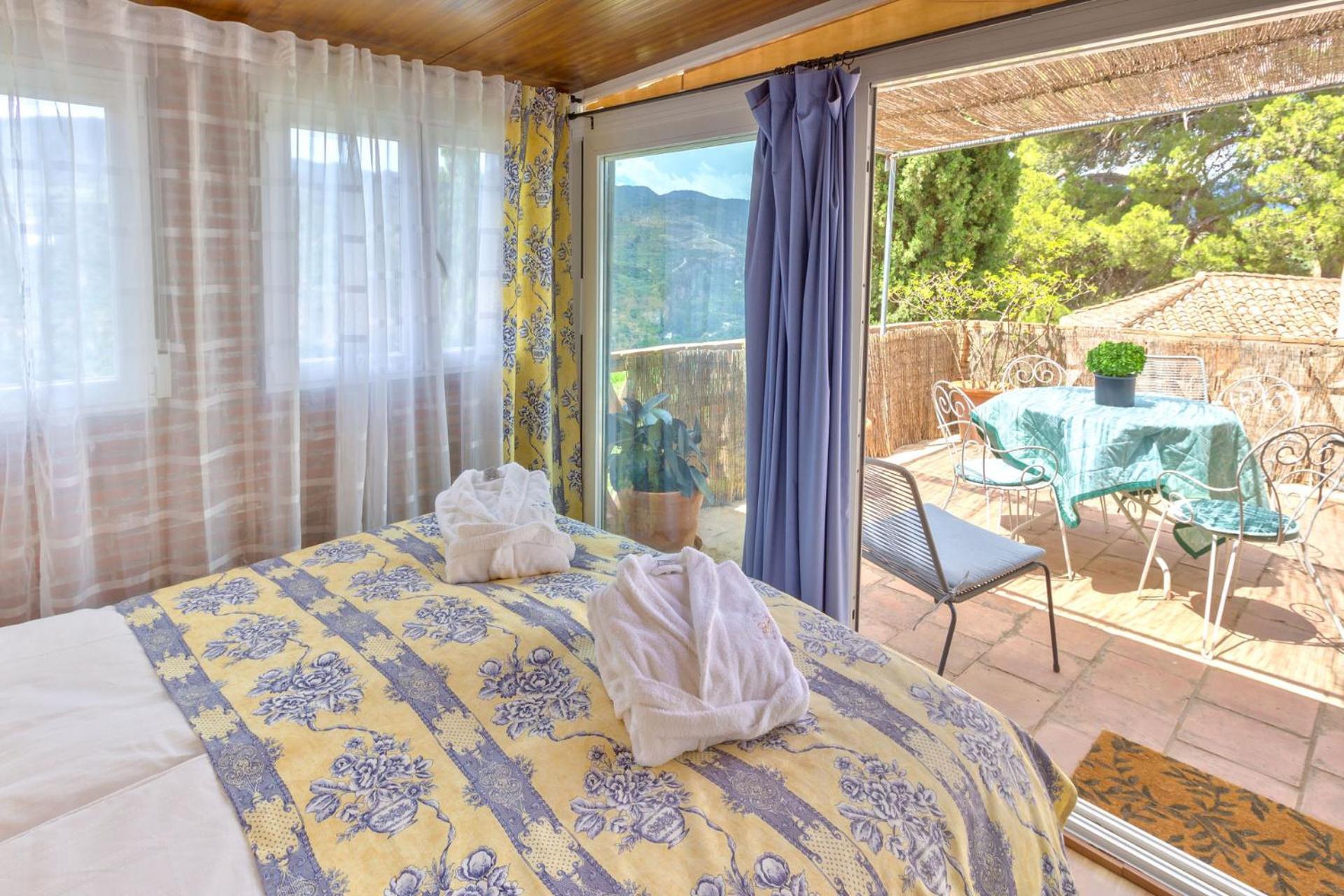 Cortijo El Pino Retreat Bed & Breakfast Albuñuelas Екстериор снимка