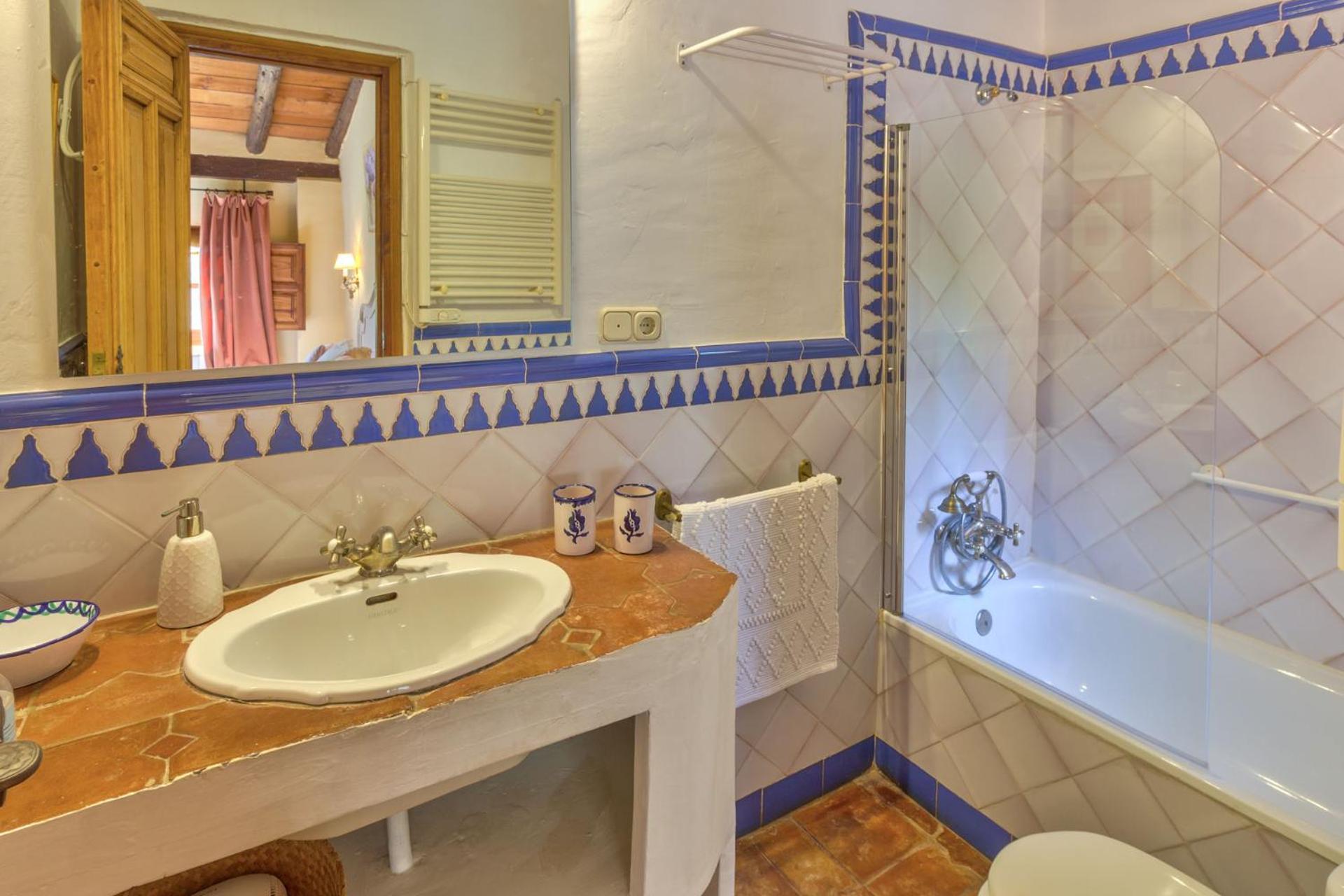 Cortijo El Pino Retreat Bed & Breakfast Albuñuelas Екстериор снимка